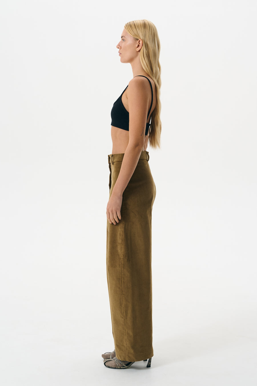O-SHAPE CORDUROY TROUSERS | TOFFEE