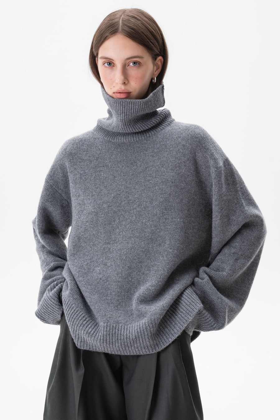 TURTLENECK OVERSIZE SWEATER | GRAY