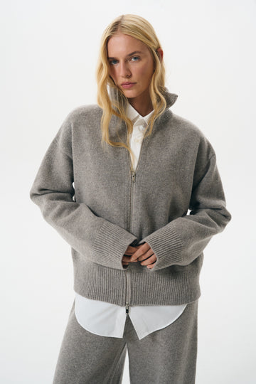 LAMBSWOOL ZIP SWEATER | HALVA