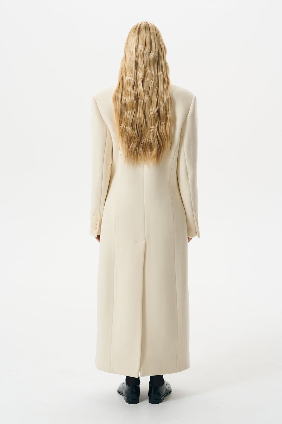 SIGNATURE SINGLE-BREASTED COAT | VANILLA