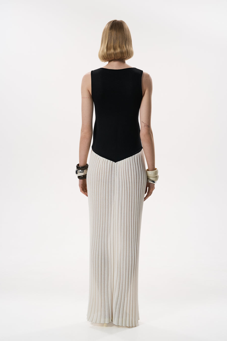 CONTRAST PLISSE KNITTED DRESS