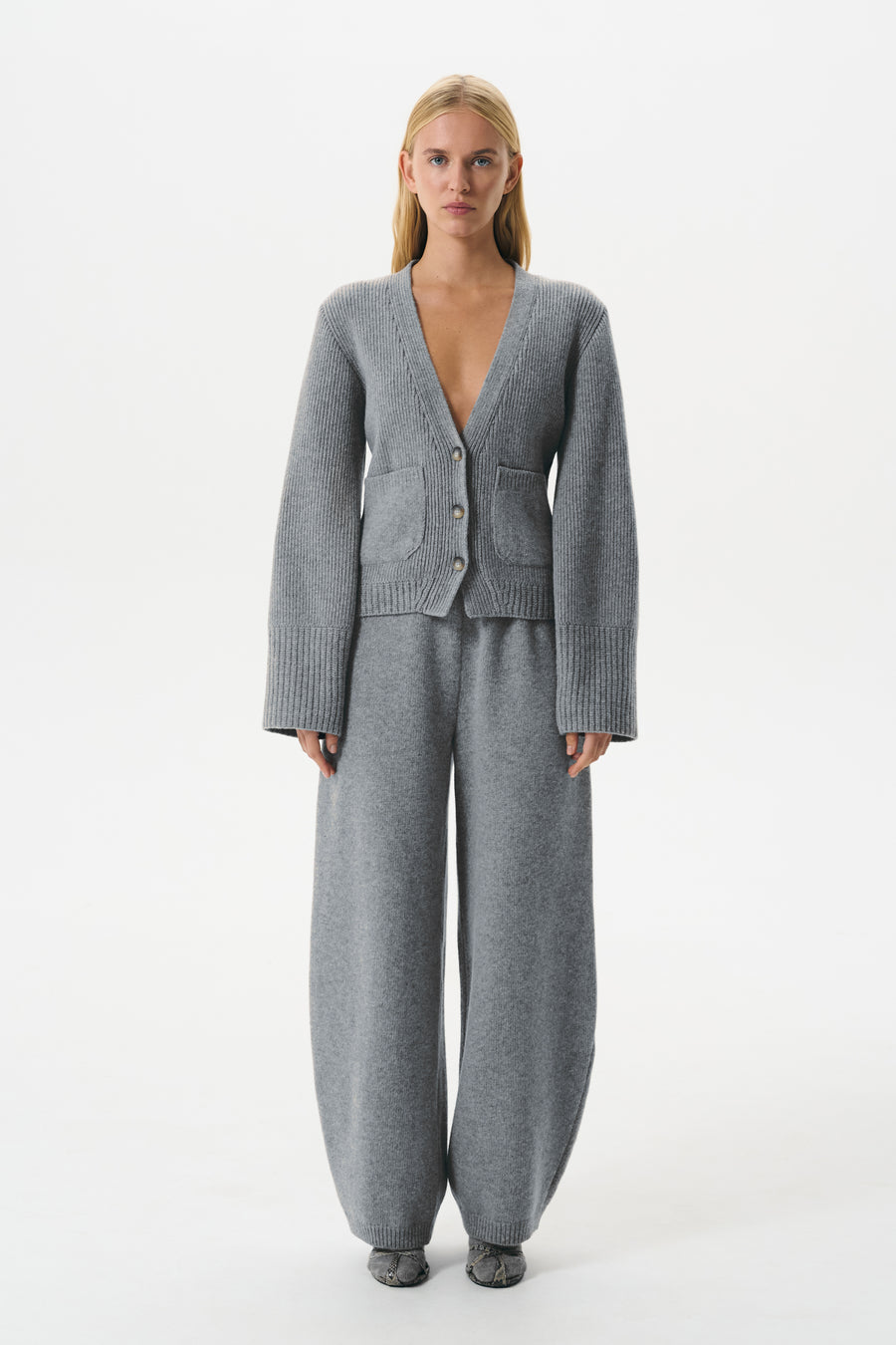 ICONIC CARDIGAN | STONE GREY